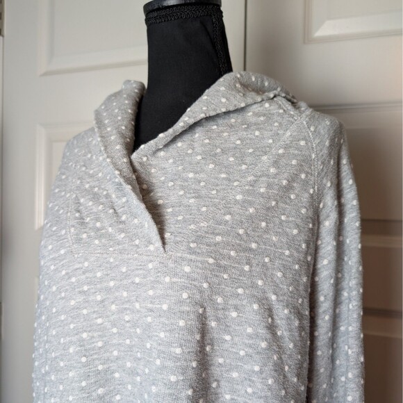 Vineyard Vines Tops - Vineyard Vines Hoodie Size XL Gray Polka Dot Textured Pullover Tunic Preppy